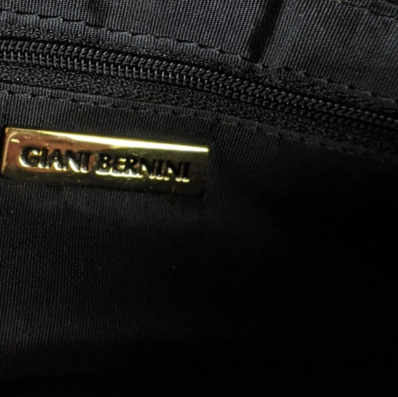 Giani Bernini small black shoulder bag. - Picture 2 of 4